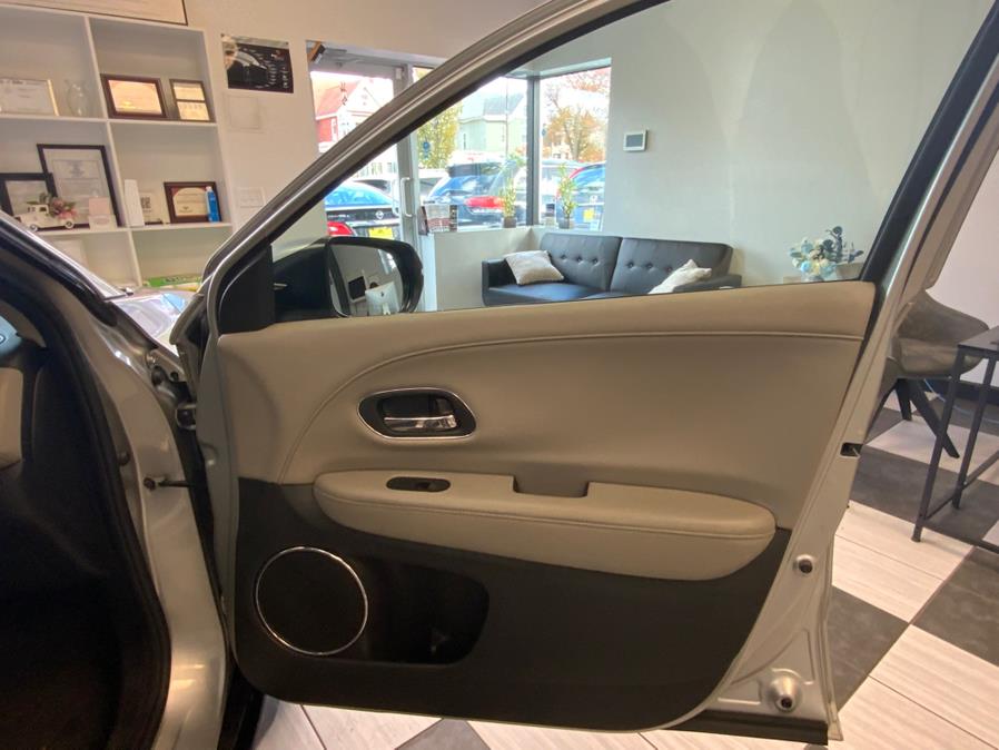 2016 Honda HR-V AWD 4dr CVT EX-L w/Navi, available for sale in Hartford, Connecticut | Franklin Motors Auto Sales LLC. Hartford, Connecticut 2016 Honda HR-V AWD 4dr CVT EX-L w/Navi, available for sale in Hartford, Connecticut | Franklin Motors Auto Sales LLC. Hartford, Connecticut