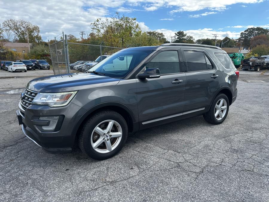 2017 Ford Explorer XLT 4WD, available for sale in Milford, Connecticut | Dealertown Auto Wholesalers. Milford, Connecticut 2017 Ford Explorer XLT 4WD, available for sale in Milford, Connecticut | Dealertown Auto Wholesalers. Milford, Connecticut