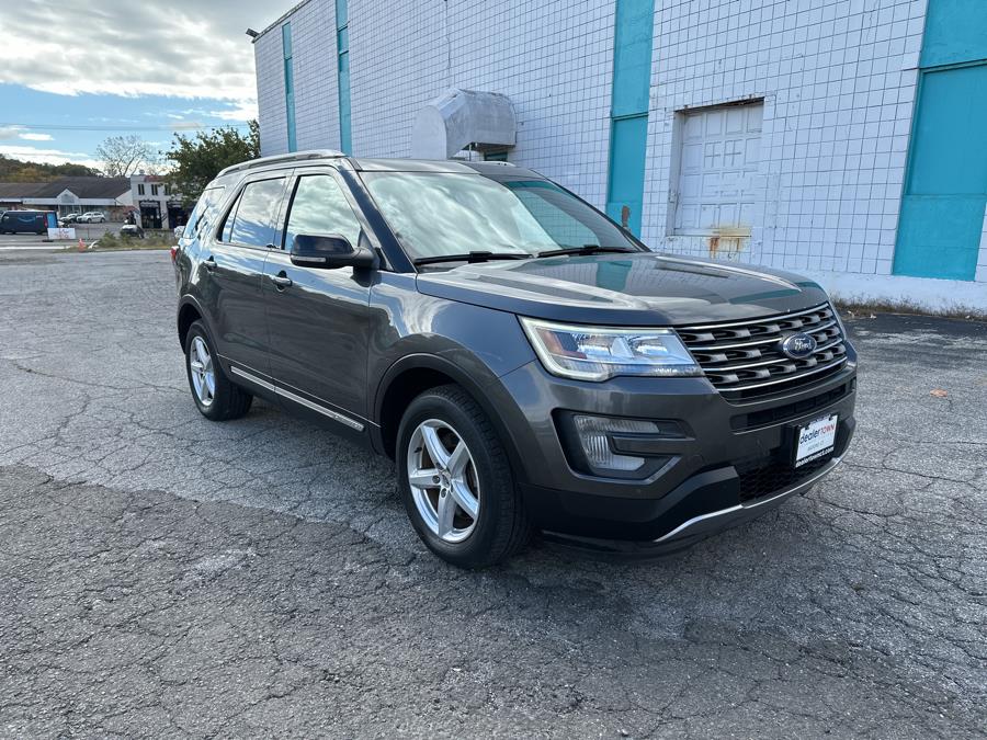 2017 Ford Explorer XLT 4WD, available for sale in Milford, Connecticut | Dealertown Auto Wholesalers. Milford, Connecticut 2017 Ford Explorer XLT 4WD, available for sale in Milford, Connecticut | Dealertown Auto Wholesalers. Milford, Connecticut