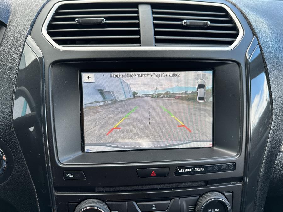 2017 Ford Explorer XLT 4WD, available for sale in Milford, Connecticut | Dealertown Auto Wholesalers. Milford, Connecticut 2017 Ford Explorer XLT 4WD, available for sale in Milford, Connecticut | Dealertown Auto Wholesalers. Milford, Connecticut