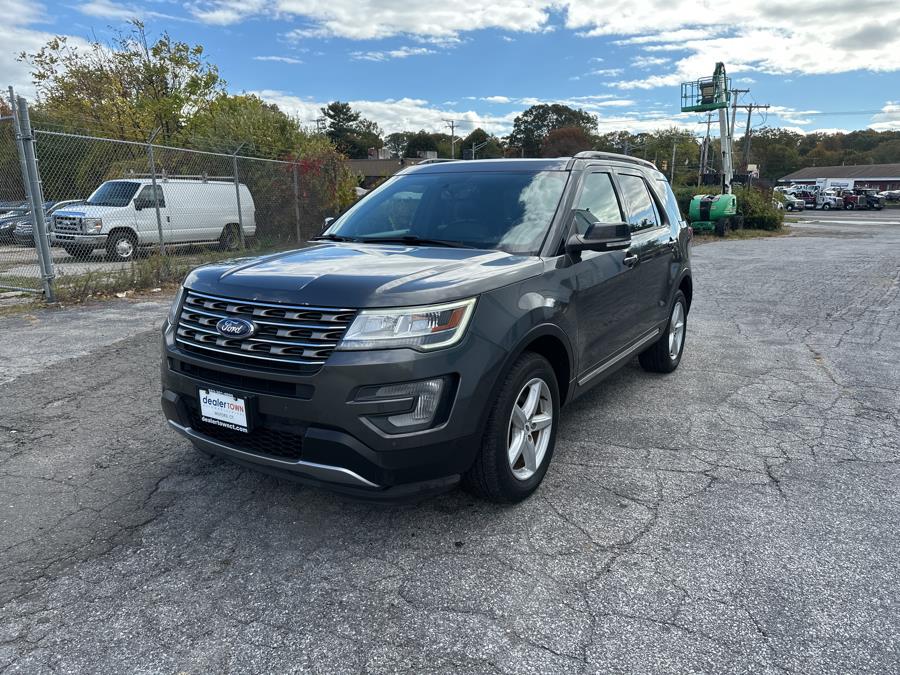 2017 Ford Explorer XLT 4WD, available for sale in Milford, Connecticut | Dealertown Auto Wholesalers. Milford, Connecticut 2017 Ford Explorer XLT 4WD, available for sale in Milford, Connecticut | Dealertown Auto Wholesalers. Milford, Connecticut