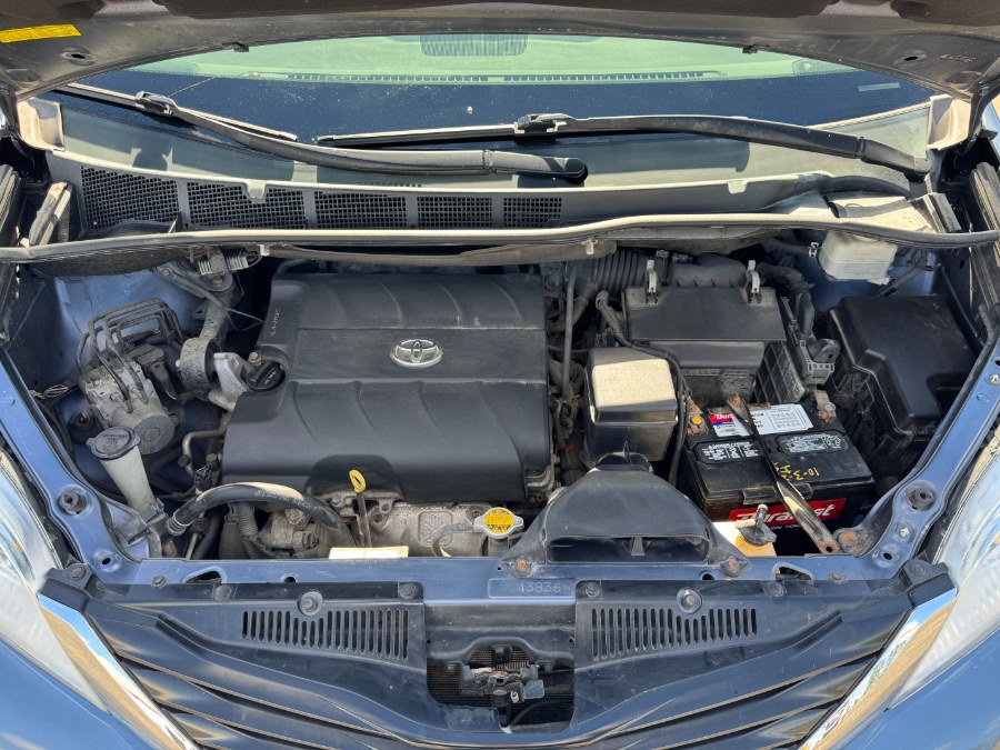 2014 Toyota Sienna 5dr 8-Pass Van V6 LE FWD (Natl), available for sale in Ortonville, Michigan | Marsh Auto Sales LLC. Ortonville, Michigan 2014 Toyota Sienna 5dr 8-Pass Van V6 LE FWD (Natl), available for sale in Ortonville, Michigan | Marsh Auto Sales LLC. Ortonville, Michigan