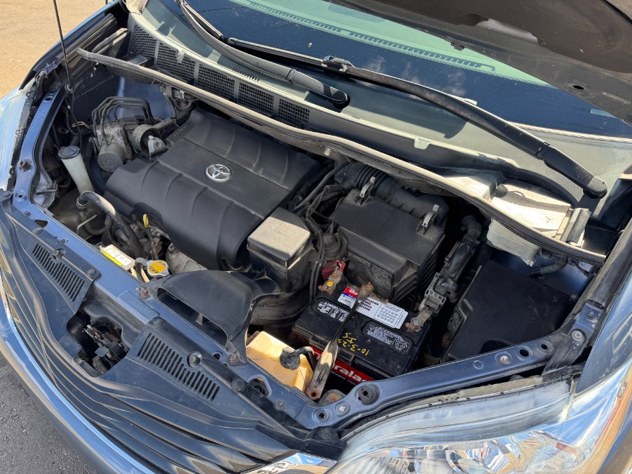 2014 Toyota Sienna 5dr 8-Pass Van V6 LE FWD (Natl), available for sale in Ortonville, Michigan | Marsh Auto Sales LLC. Ortonville, Michigan 2014 Toyota Sienna 5dr 8-Pass Van V6 LE FWD (Natl), available for sale in Ortonville, Michigan | Marsh Auto Sales LLC. Ortonville, Michigan