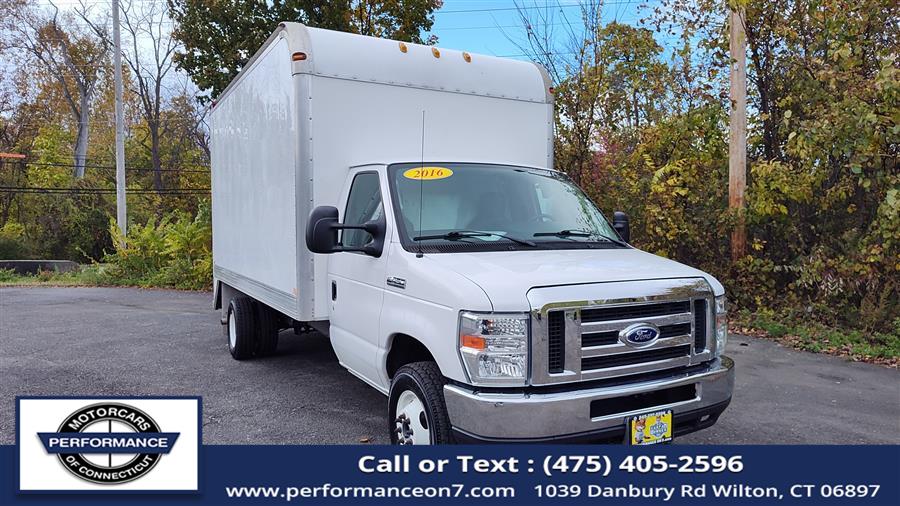 Used 2016 Ford Econoline Commercial Cutaway in Wilton, Connecticut | Performance Motor Cars Of Connecticut LLC. Wilton, Connecticut