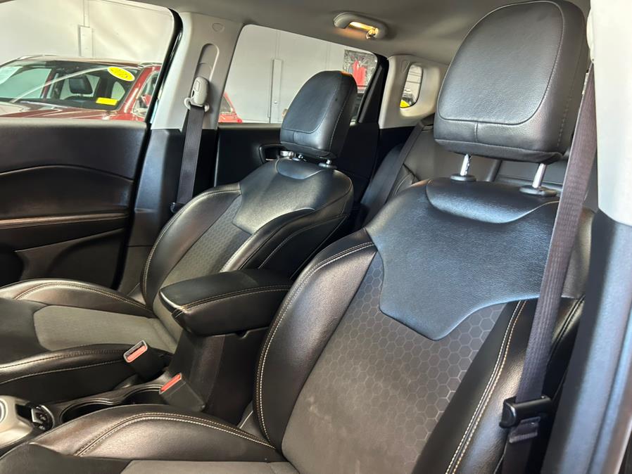 2019 Jeep Compass Latitude photo 3