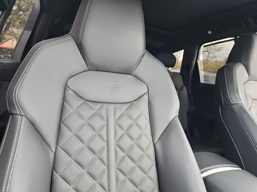 2025 Audi SQ7 Premium Plus 4.0 TFSI quattro, available for sale in Islip, New York | L.I. Auto Gallery. Islip, New York 2025 Audi SQ7 Premium Plus 4.0 TFSI quattro, available for sale in Islip, New York | L.I. Auto Gallery. Islip, New York