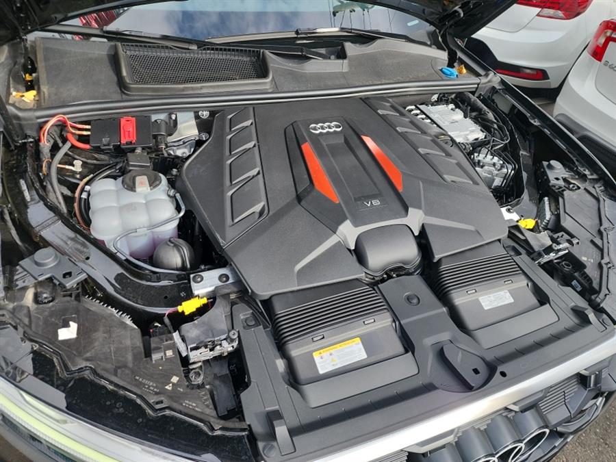 2025 Audi SQ7 Premium Plus 4.0 TFSI quattro, available for sale in Islip, New York | L.I. Auto Gallery. Islip, New York 2025 Audi SQ7 Premium Plus 4.0 TFSI quattro, available for sale in Islip, New York | L.I. Auto Gallery. Islip, New York