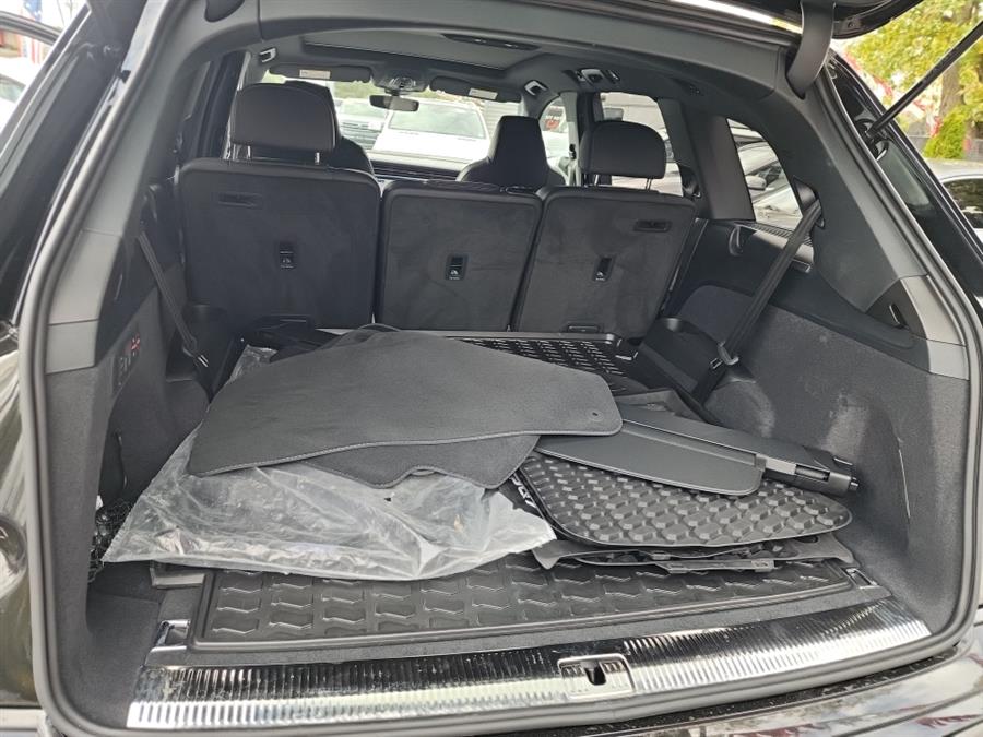 2025 Audi SQ7 Premium Plus 4.0 TFSI quattro, available for sale in Islip, New York | L.I. Auto Gallery. Islip, New York 2025 Audi SQ7 Premium Plus 4.0 TFSI quattro, available for sale in Islip, New York | L.I. Auto Gallery. Islip, New York