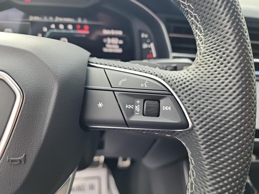 2025 Audi SQ7 Premium Plus 4.0 TFSI quattro, available for sale in Islip, New York | L.I. Auto Gallery. Islip, New York 2025 Audi SQ7 Premium Plus 4.0 TFSI quattro, available for sale in Islip, New York | L.I. Auto Gallery. Islip, New York