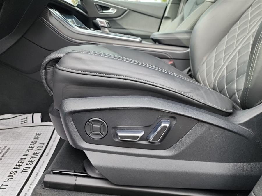 2025 Audi SQ7 Premium Plus 4.0 TFSI quattro, available for sale in Islip, New York | L.I. Auto Gallery. Islip, New York 2025 Audi SQ7 Premium Plus 4.0 TFSI quattro, available for sale in Islip, New York | L.I. Auto Gallery. Islip, New York