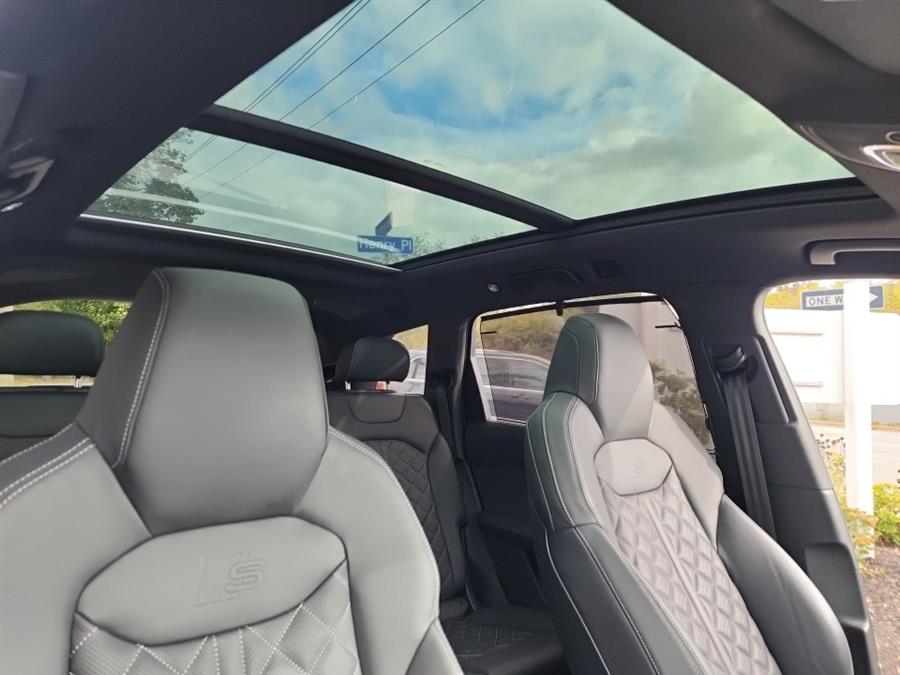 2025 Audi SQ7 Premium Plus 4.0 TFSI quattro, available for sale in Islip, New York | L.I. Auto Gallery. Islip, New York 2025 Audi SQ7 Premium Plus 4.0 TFSI quattro, available for sale in Islip, New York | L.I. Auto Gallery. Islip, New York