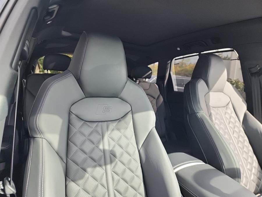 2025 Audi SQ7 Premium Plus 4.0 TFSI quattro, available for sale in Islip, New York | L.I. Auto Gallery. Islip, New York 2025 Audi SQ7 Premium Plus 4.0 TFSI quattro, available for sale in Islip, New York | L.I. Auto Gallery. Islip, New York