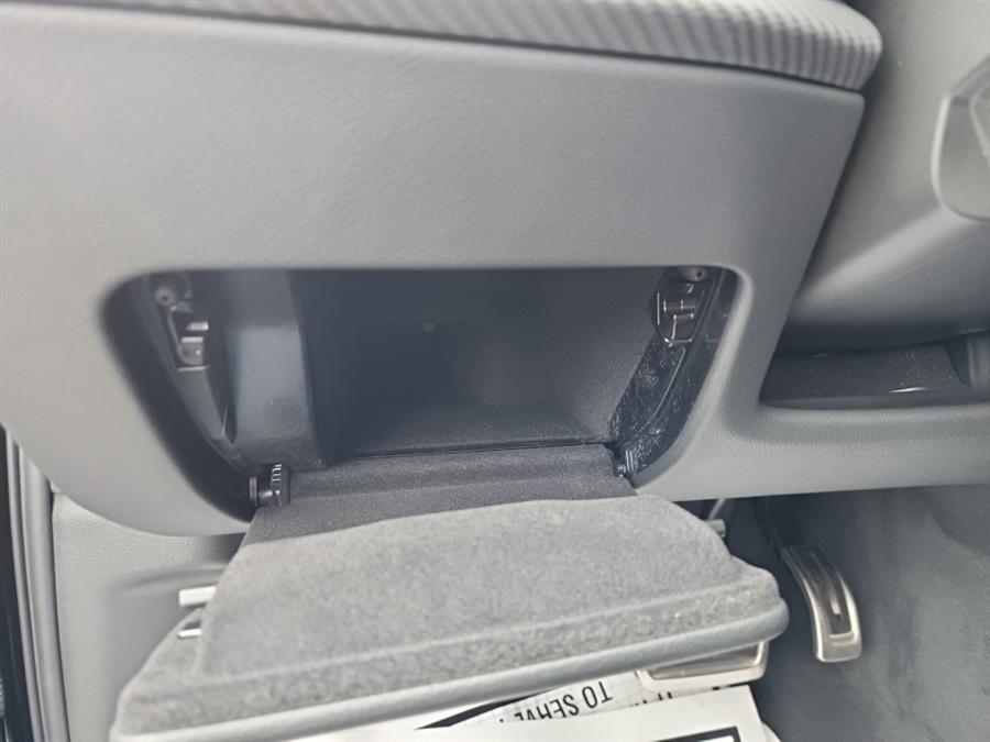 2025 Audi SQ7 Premium Plus 4.0 TFSI quattro, available for sale in Islip, New York | L.I. Auto Gallery. Islip, New York 2025 Audi SQ7 Premium Plus 4.0 TFSI quattro, available for sale in Islip, New York | L.I. Auto Gallery. Islip, New York