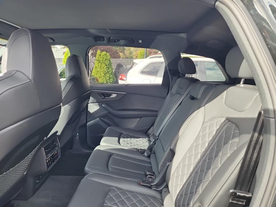 2025 Audi SQ7 Premium Plus 4.0 TFSI quattro, available for sale in Islip, New York | L.I. Auto Gallery. Islip, New York 2025 Audi SQ7 Premium Plus 4.0 TFSI quattro, available for sale in Islip, New York | L.I. Auto Gallery. Islip, New York