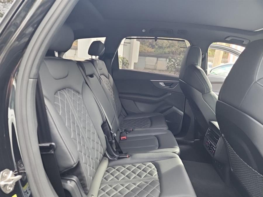 2025 Audi SQ7 Premium Plus 4.0 TFSI quattro, available for sale in Islip, New York | L.I. Auto Gallery. Islip, New York 2025 Audi SQ7 Premium Plus 4.0 TFSI quattro, available for sale in Islip, New York | L.I. Auto Gallery. Islip, New York