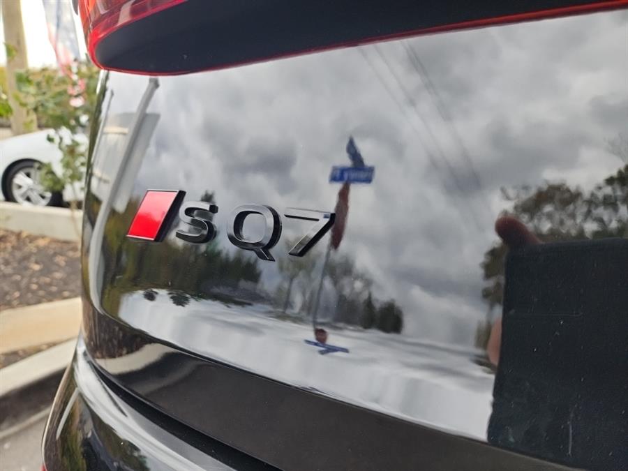 2025 Audi SQ7 Premium Plus 4.0 TFSI quattro, available for sale in Islip, New York | L.I. Auto Gallery. Islip, New York 2025 Audi SQ7 Premium Plus 4.0 TFSI quattro, available for sale in Islip, New York | L.I. Auto Gallery. Islip, New York