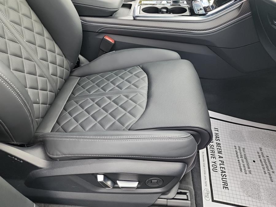 2025 Audi SQ7 Premium Plus 4.0 TFSI quattro, available for sale in Islip, New York | L.I. Auto Gallery. Islip, New York 2025 Audi SQ7 Premium Plus 4.0 TFSI quattro, available for sale in Islip, New York | L.I. Auto Gallery. Islip, New York