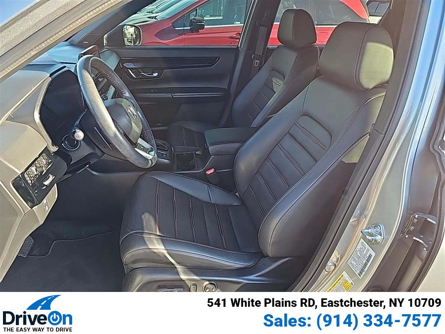 2024 Honda CR-V Hybrid Sport Touring photo 2