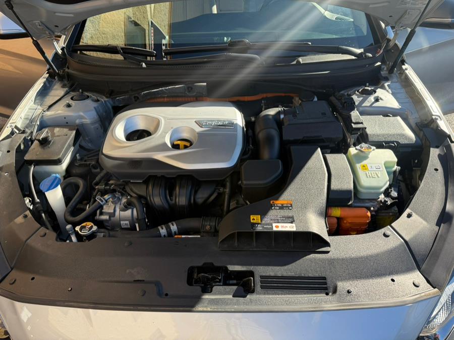 2019 Hyundai Sonata Hybrid SE 2.0L, available for sale in Revere, Massachusetts | Wonderland Auto. Revere, Massachusetts 2019 Hyundai Sonata Hybrid SE 2.0L, available for sale in Revere, Massachusetts | Wonderland Auto. Revere, Massachusetts