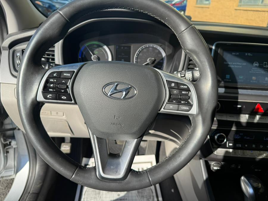 2019 Hyundai Sonata Hybrid SE 2.0L, available for sale in Revere, Massachusetts | Wonderland Auto. Revere, Massachusetts 2019 Hyundai Sonata Hybrid SE 2.0L, available for sale in Revere, Massachusetts | Wonderland Auto. Revere, Massachusetts