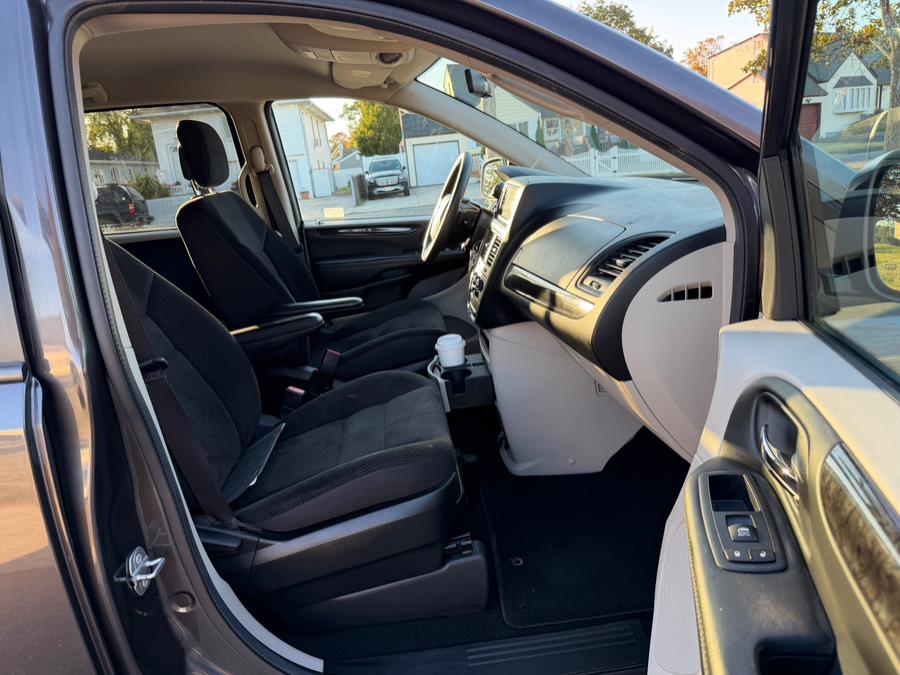 2018 Dodge Grand Caravan SE Wagon, available for sale in Copiague, New York | Great Deal Motors. Copiague, New York 2018 Dodge Grand Caravan SE Wagon, available for sale in Copiague, New York | Great Deal Motors. Copiague, New York