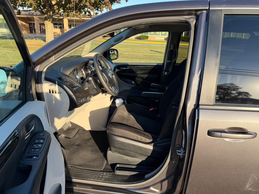 2018 Dodge Grand Caravan SE Wagon, available for sale in Copiague, New York | Great Deal Motors. Copiague, New York 2018 Dodge Grand Caravan SE Wagon, available for sale in Copiague, New York | Great Deal Motors. Copiague, New York