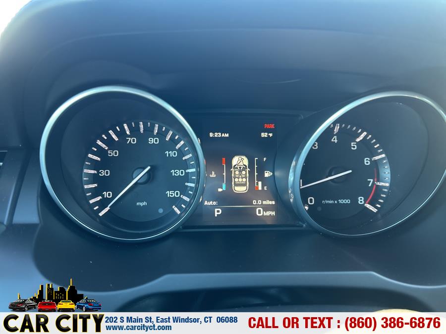 2014 Land Rover Range Rover Evoque 5dr HB Prestige, available for sale in East Windsor, Connecticut | Car City LLC. East Windsor, Connecticut 2014 Land Rover Range Rover Evoque 5dr HB Prestige, available for sale in East Windsor, Connecticut | Car City LLC. East Windsor, Connecticut