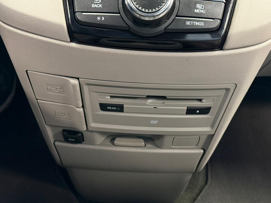 2016 Honda Odyssey 5dr SE, available for sale in Inwood, New York | 5 Towns Drive. Inwood, New York 2016 Honda Odyssey 5dr SE, available for sale in Inwood, New York | 5 Towns Drive. Inwood, New York