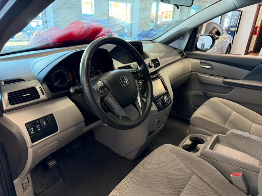 2016 Honda Odyssey 5dr SE, available for sale in Inwood, New York | 5 Towns Drive. Inwood, New York 2016 Honda Odyssey 5dr SE, available for sale in Inwood, New York | 5 Towns Drive. Inwood, New York