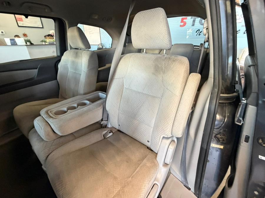 2016 Honda Odyssey 5dr SE, available for sale in Inwood, New York | 5 Towns Drive. Inwood, New York 2016 Honda Odyssey 5dr SE, available for sale in Inwood, New York | 5 Towns Drive. Inwood, New York