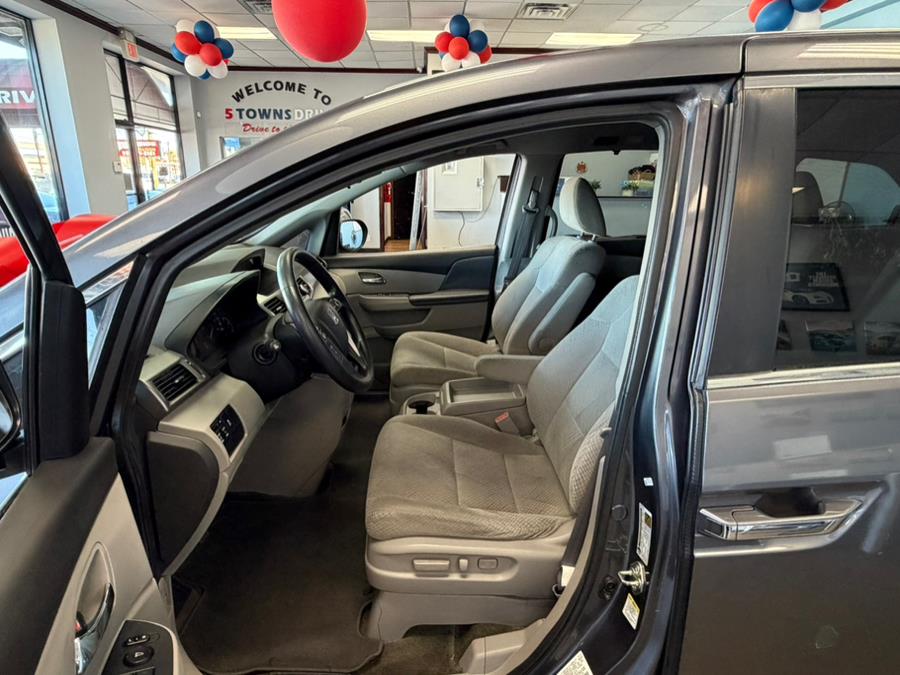 2016 Honda Odyssey 5dr SE, available for sale in Inwood, New York | 5 Towns Drive. Inwood, New York 2016 Honda Odyssey 5dr SE, available for sale in Inwood, New York | 5 Towns Drive. Inwood, New York