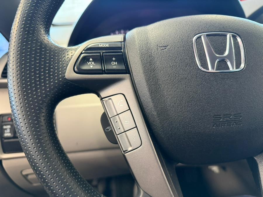 2016 Honda Odyssey 5dr SE, available for sale in Inwood, New York | 5 Towns Drive. Inwood, New York 2016 Honda Odyssey 5dr SE, available for sale in Inwood, New York | 5 Towns Drive. Inwood, New York
