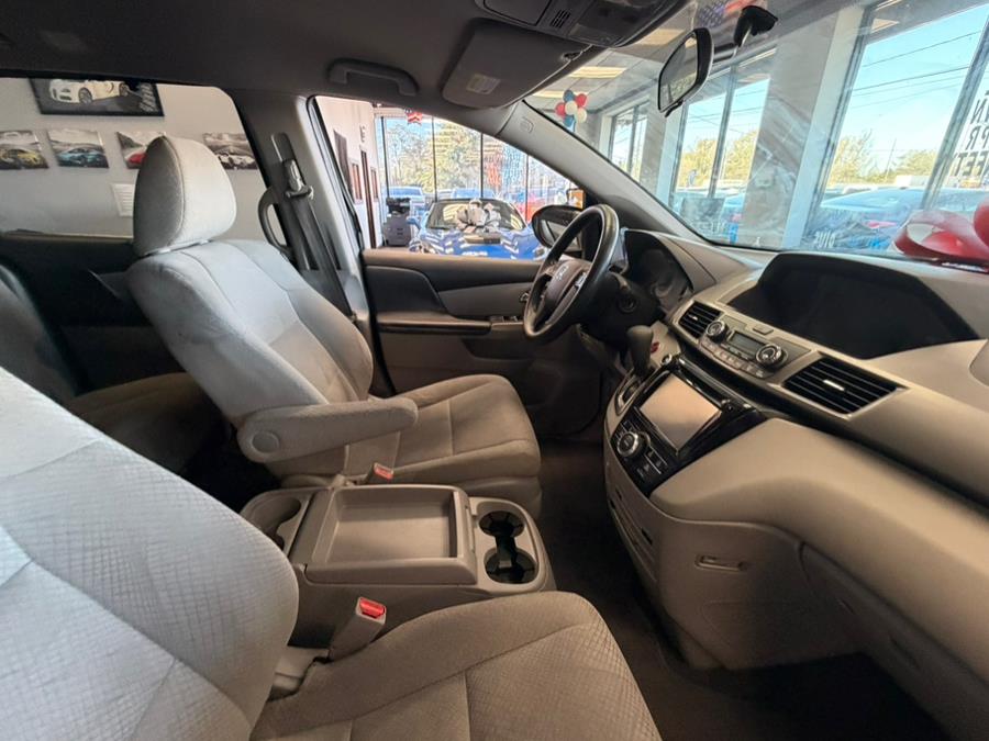 2016 Honda Odyssey 5dr SE, available for sale in Inwood, New York | 5 Towns Drive. Inwood, New York 2016 Honda Odyssey 5dr SE, available for sale in Inwood, New York | 5 Towns Drive. Inwood, New York