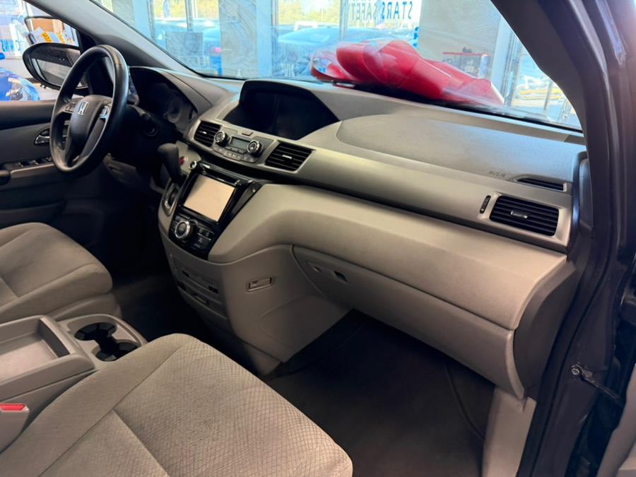 2016 Honda Odyssey 5dr SE, available for sale in Inwood, New York | 5 Towns Drive. Inwood, New York 2016 Honda Odyssey 5dr SE, available for sale in Inwood, New York | 5 Towns Drive. Inwood, New York