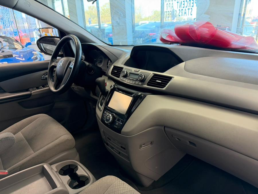 2016 Honda Odyssey 5dr SE, available for sale in Inwood, New York | 5 Towns Drive. Inwood, New York 2016 Honda Odyssey 5dr SE, available for sale in Inwood, New York | 5 Towns Drive. Inwood, New York