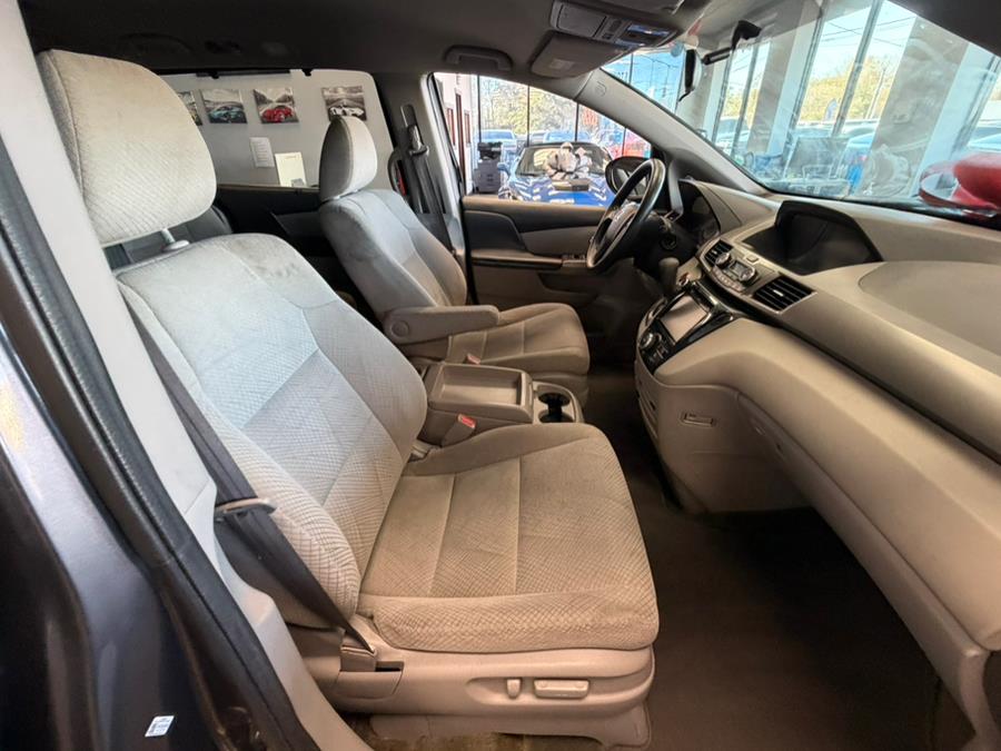 2016 Honda Odyssey 5dr SE, available for sale in Inwood, New York | 5 Towns Drive. Inwood, New York 2016 Honda Odyssey 5dr SE, available for sale in Inwood, New York | 5 Towns Drive. Inwood, New York