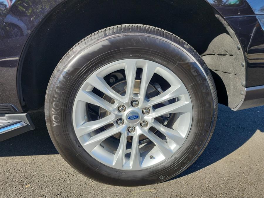 2022 Ford Expedition XLT 4x4, available for sale in Islip, New York | L.I. Auto Gallery. Islip, New York 2022 Ford Expedition XLT 4x4, available for sale in Islip, New York | L.I. Auto Gallery. Islip, New York