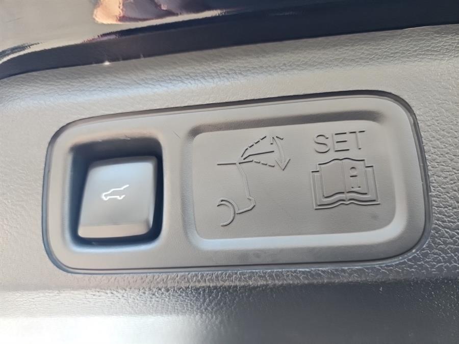 2022 Ford Expedition XLT 4x4, available for sale in Islip, New York | L.I. Auto Gallery. Islip, New York 2022 Ford Expedition XLT 4x4, available for sale in Islip, New York | L.I. Auto Gallery. Islip, New York