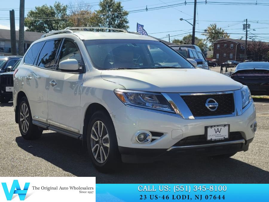 Used Nissan Pathfinder 4WD 4dr SV 2014 | AW Auto & Truck Wholesalers, Inc. Lodi, New Jersey