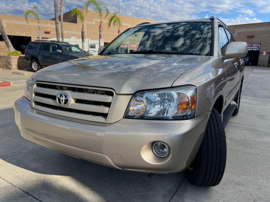 2004 Toyota Highlander Base