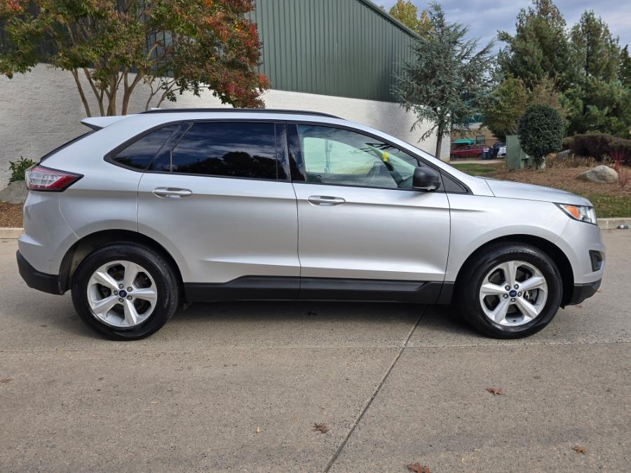 2017 Ford Edge SE photo 4