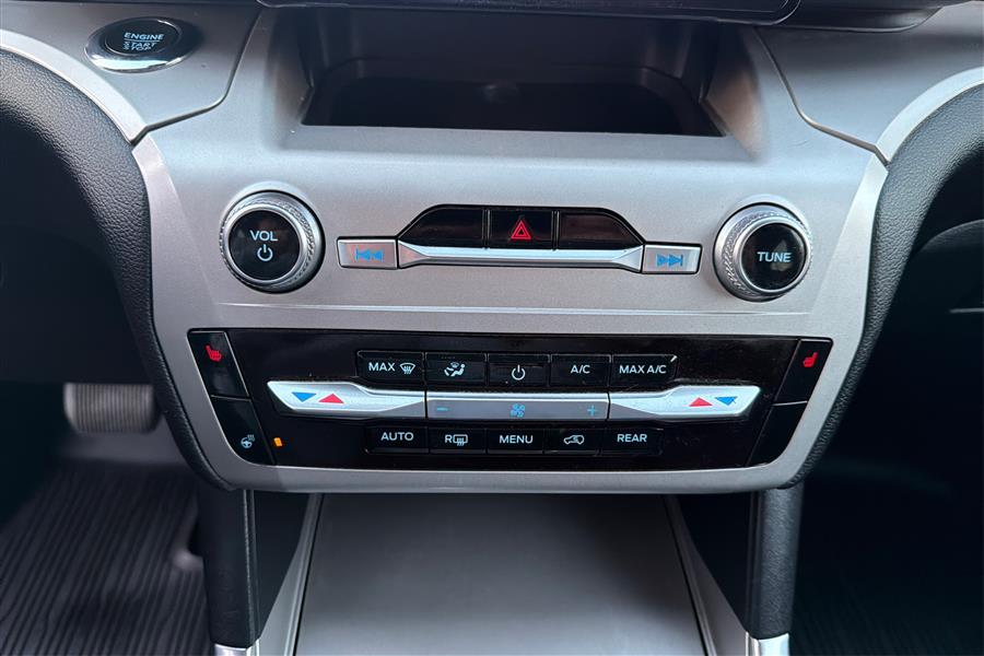 2022 Ford Explorer XLT 4WD, available for sale in Lindenhurst, New York | Power Motor Group. Lindenhurst, New York 2022 Ford Explorer XLT 4WD, available for sale in Lindenhurst, New York | Power Motor Group. Lindenhurst, New York