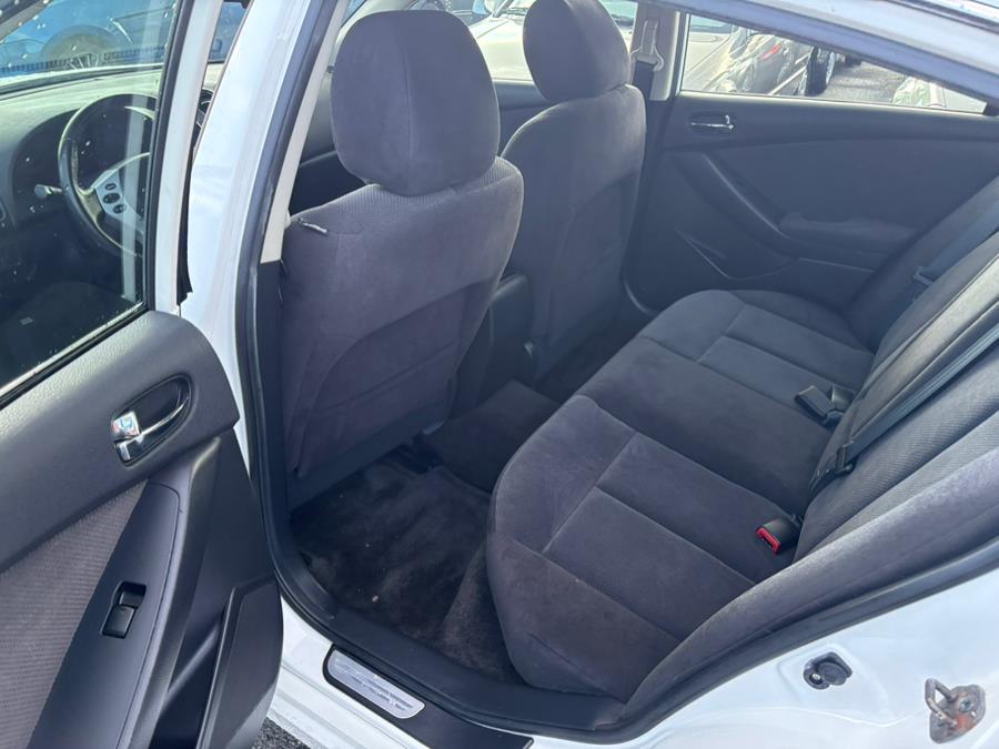 2009 Nissan Altima 4dr Sdn I4 CVT 2.5 SL, available for sale in East Windsor, Connecticut | CT Car Co LLC. East Windsor, Connecticut 2009 Nissan Altima 4dr Sdn I4 CVT 2.5 SL, available for sale in East Windsor, Connecticut | CT Car Co LLC. East Windsor, Connecticut