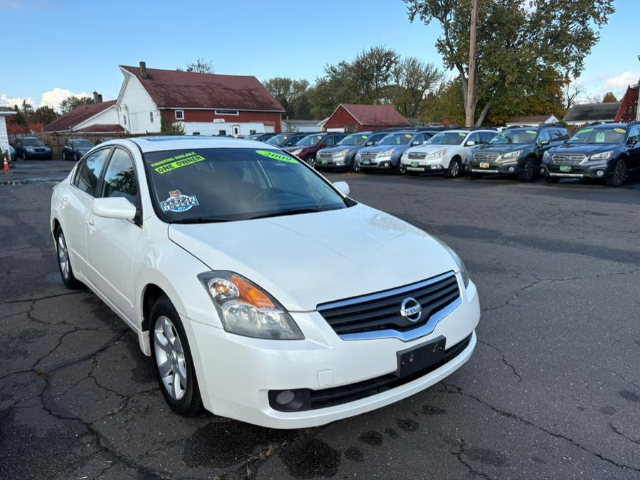 2009 Nissan Altima 4dr Sdn I4 CVT 2.5 SL, available for sale in East Windsor, Connecticut | CT Car Co LLC. East Windsor, Connecticut 2009 Nissan Altima 4dr Sdn I4 CVT 2.5 SL, available for sale in East Windsor, Connecticut | CT Car Co LLC. East Windsor, Connecticut