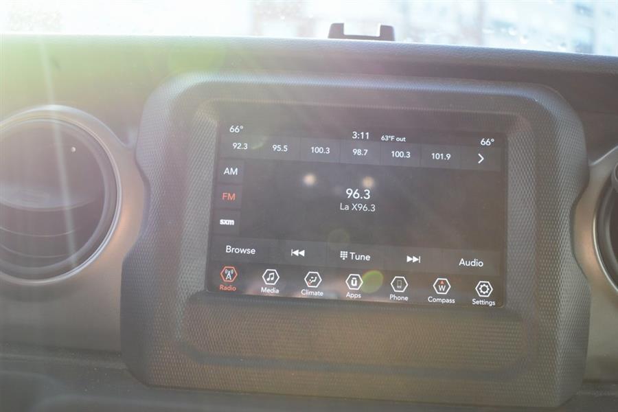 2020 Jeep Gladiator Sport, available for sale in Valley Stream, New York | Certified Performance Motors. Valley Stream, New York 2020 Jeep Gladiator Sport, available for sale in Valley Stream, New York | Certified Performance Motors. Valley Stream, New York