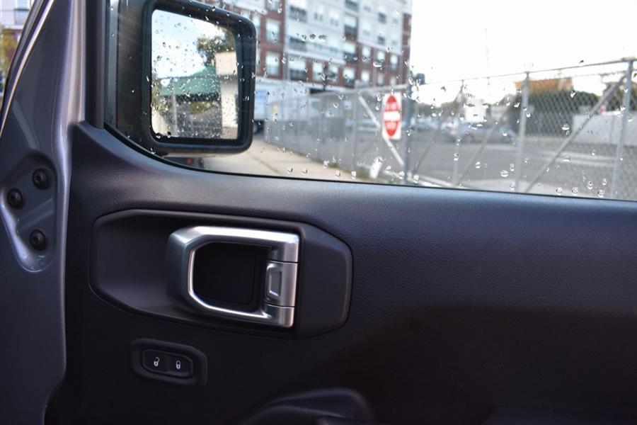 2020 Jeep Gladiator Sport, available for sale in Valley Stream, New York | Certified Performance Motors. Valley Stream, New York 2020 Jeep Gladiator Sport, available for sale in Valley Stream, New York | Certified Performance Motors. Valley Stream, New York