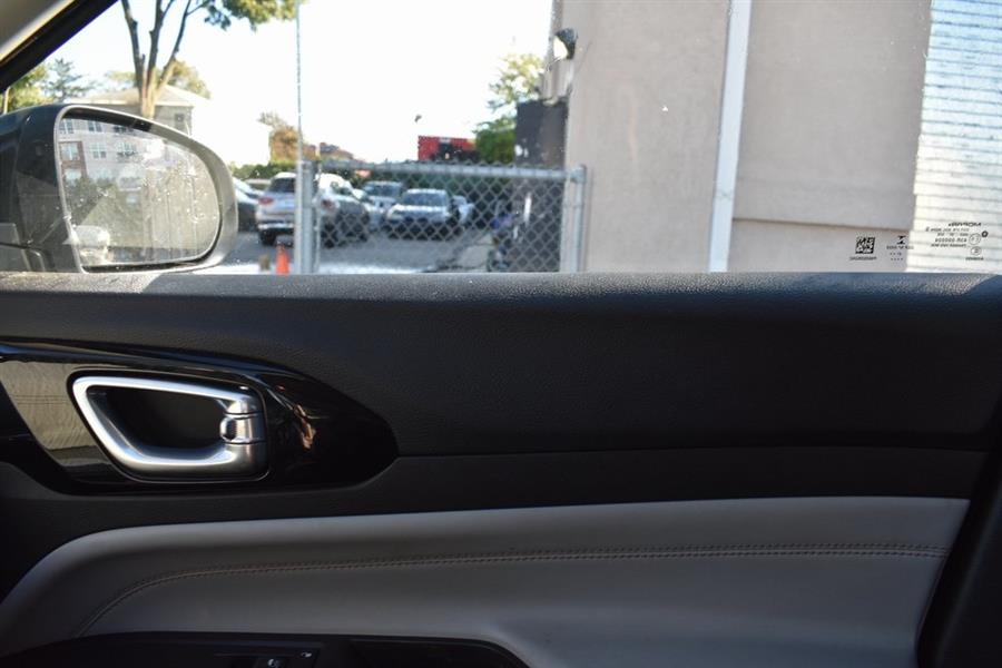 2022 Jeep Compass Limited, available for sale in Valley Stream, New York | Certified Performance Motors. Valley Stream, New York 2022 Jeep Compass Limited, available for sale in Valley Stream, New York | Certified Performance Motors. Valley Stream, New York