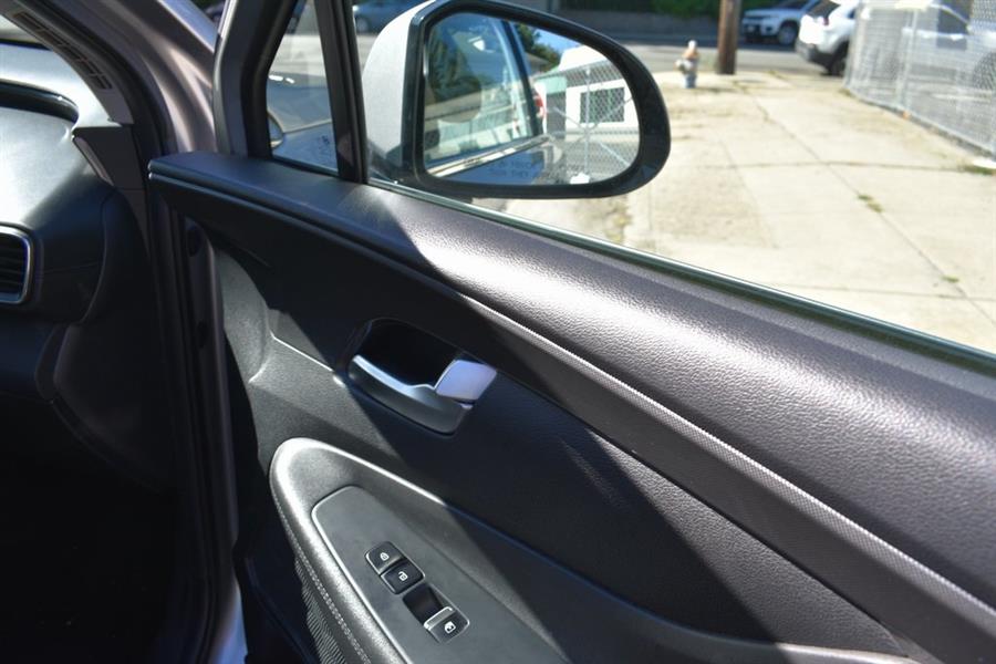 2022 Hyundai Santa Fe SEL, available for sale in Valley Stream, New York | Certified Performance Motors. Valley Stream, New York 2022 Hyundai Santa Fe SEL, available for sale in Valley Stream, New York | Certified Performance Motors. Valley Stream, New York