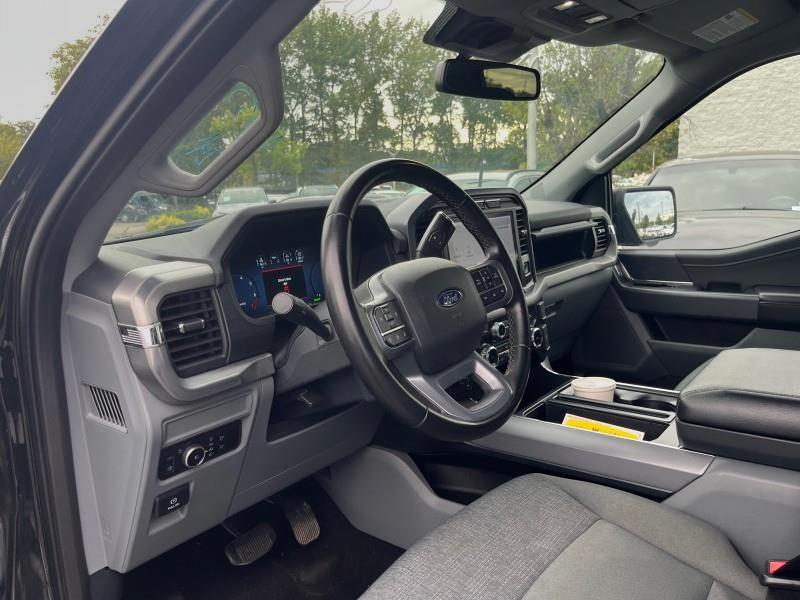 2024 Ford F-150 XLT photo 2