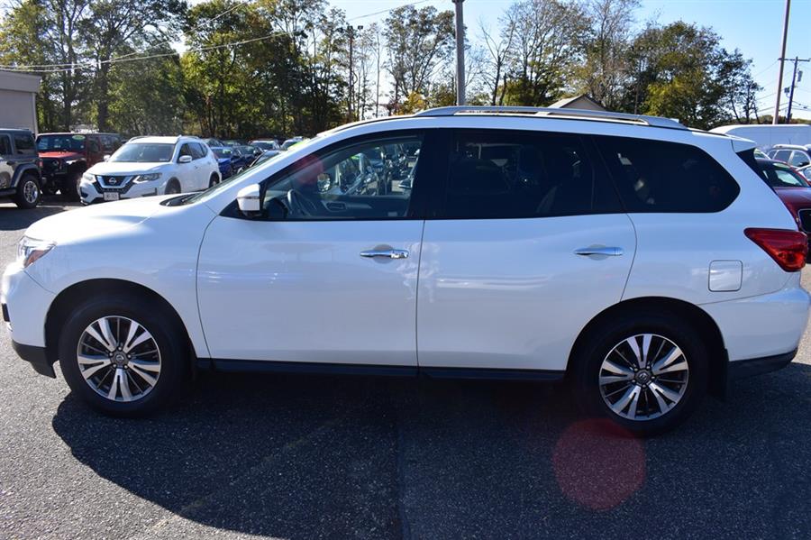 2019 Nissan Pathfinder S photo 4